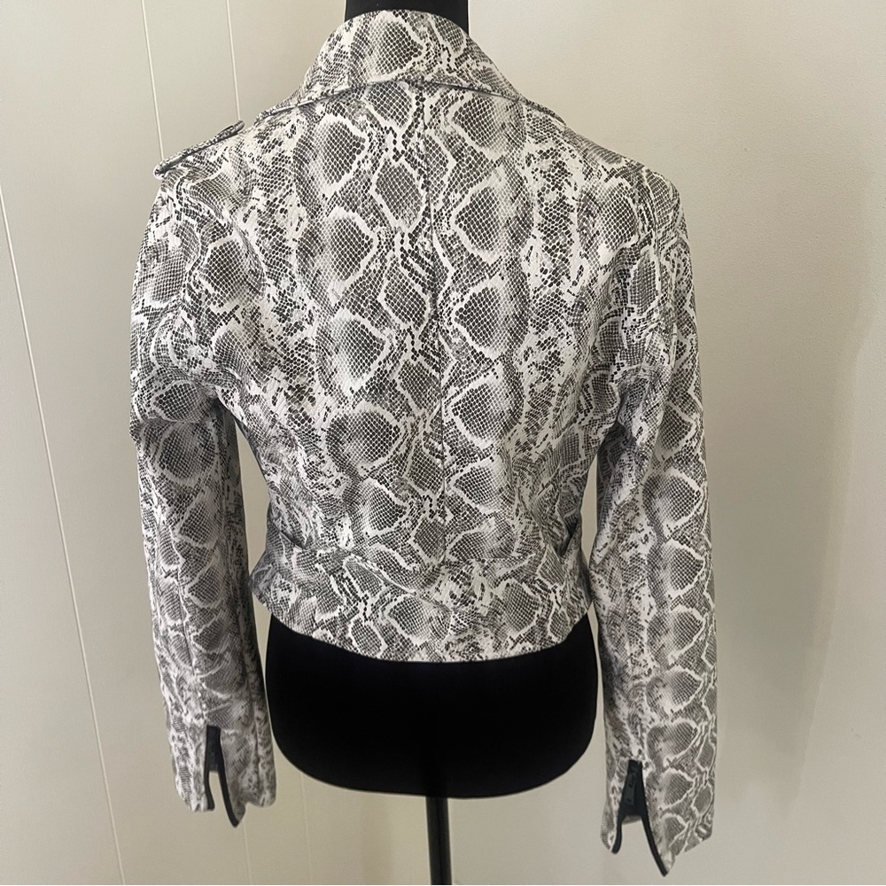 Snake print faux leather jacket - Picture 6 of 8